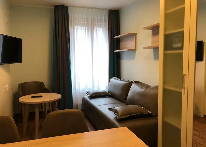 Trip Center Hotel